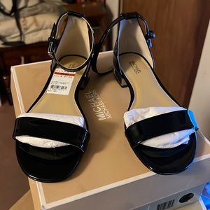 Authentic New Michael Kors  Joy Flat Sandals with silver hardware